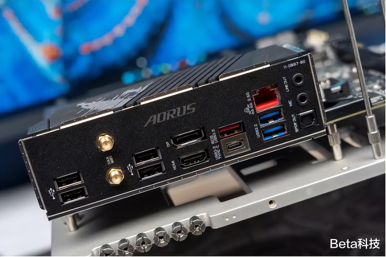 B660M装机评测，特供版12490F性能够劲儿，价格很实惠