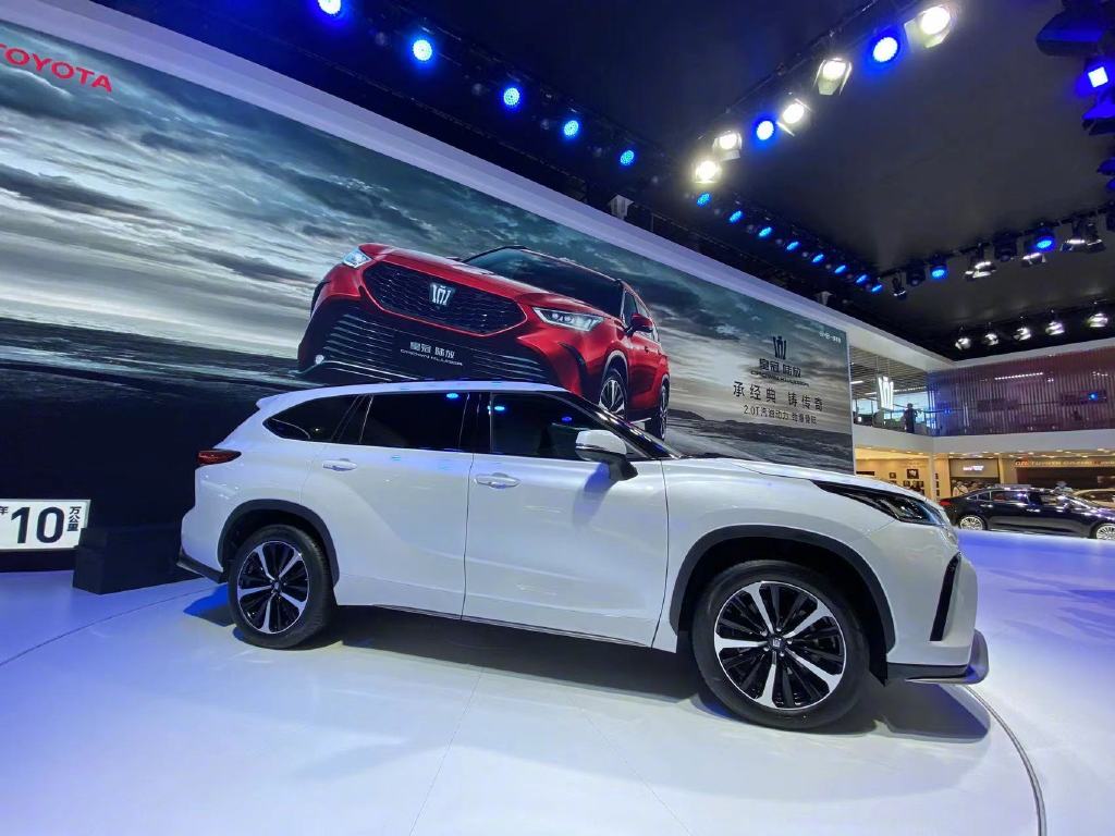 #2022成都车展# 皇冠陆放