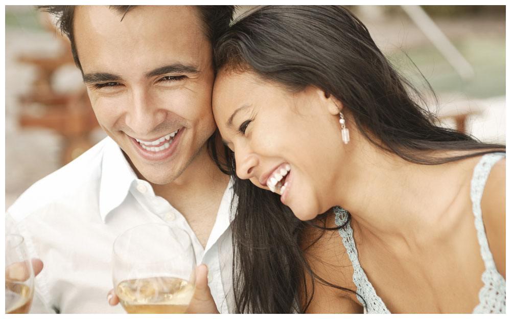 丈夫灌醉妻子，看着别人与妻子发生性关系抵债，如何评价此案？