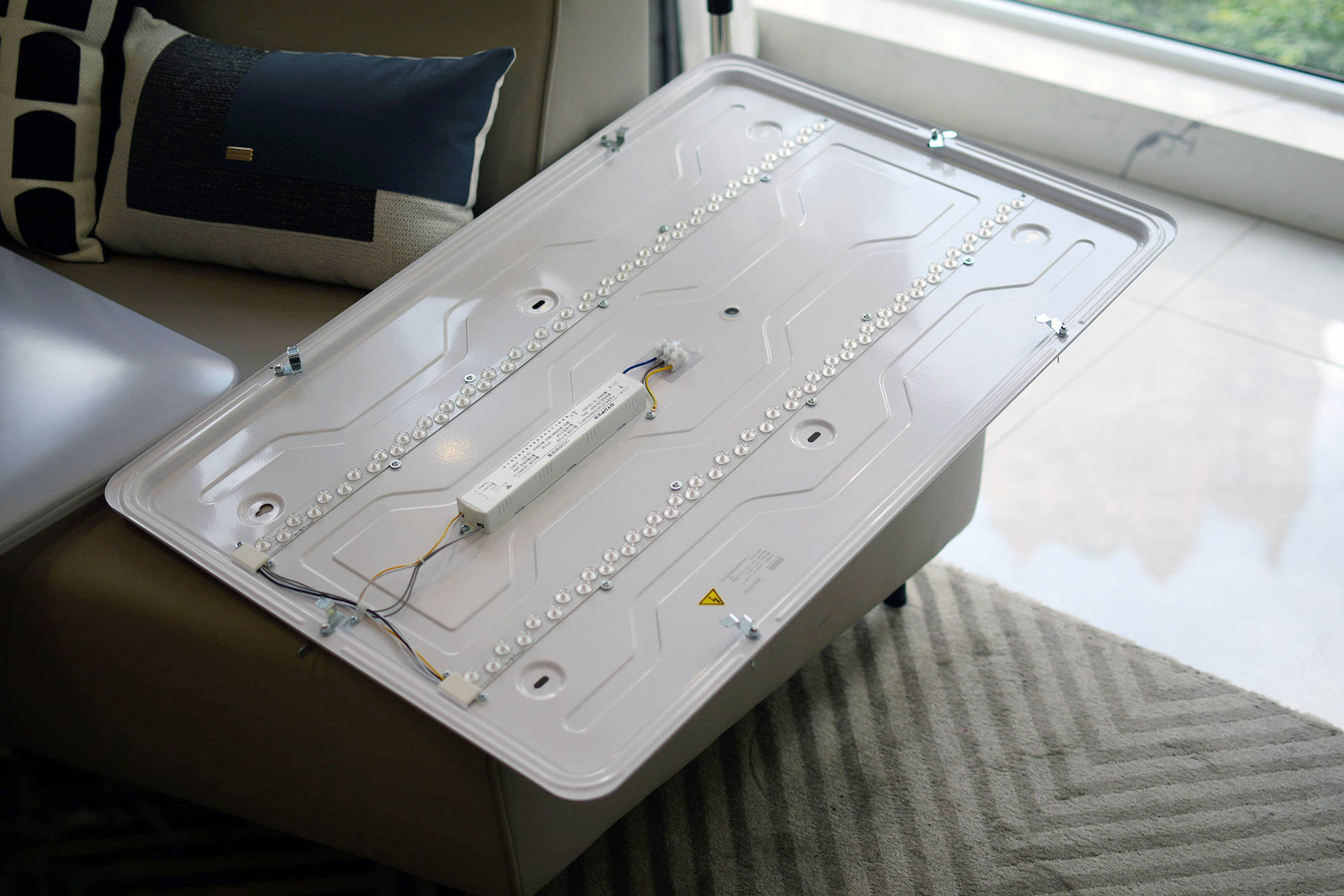 米家|支持米家的京东京造智能吸顶灯：无极调光，打造性价比温馨之家！