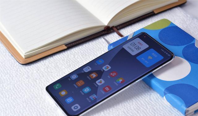 小米科技|安卓之光加速离场，12+256G仅3799元，小米机皇还值得买吗？