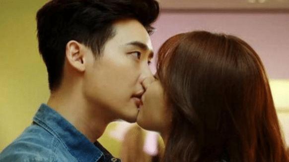 吻戏|回顾：超尺度明星吻戏来了，舌吻拿捏的很到位嘛