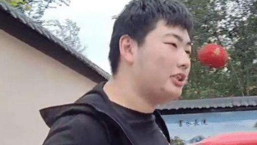 朱雪梅|朱小伟元宵相亲遇挫折，3个女孩都没看上他，朱雪梅却迎来开门红