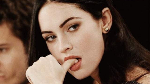 梅根·福克斯|放纵15年终尝恶果！梅根福斯克近照曝光，性感女神沦落僵脸整容怪