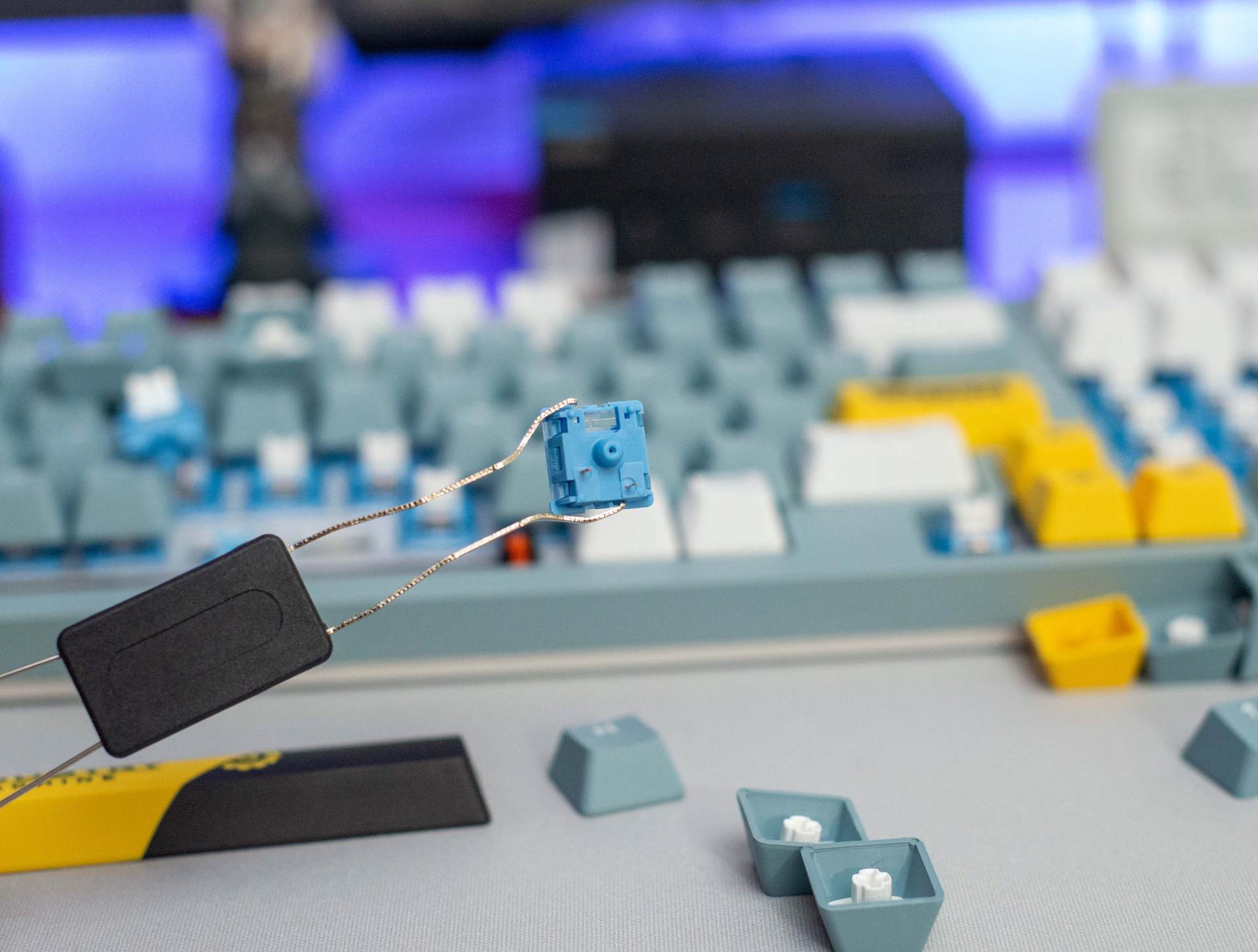 达尔优|量产机械键盘天花板？且让我来盘一盘｜达尔优 A98 机械键盘体验分享