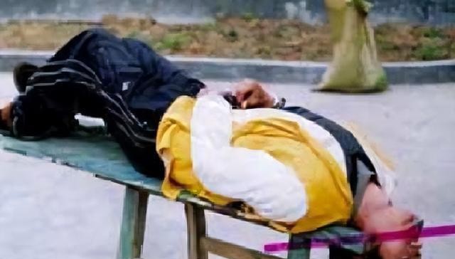 网吧|纪实：河南17岁孩子在网吧被拐，被折磨四天后逃脱，牵出多条命案