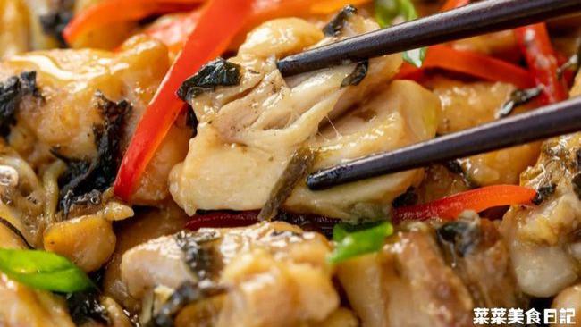 橄榄菜|鸡翅又有新吃法！随手一蒸3步搞定，好吃到全员爆灯