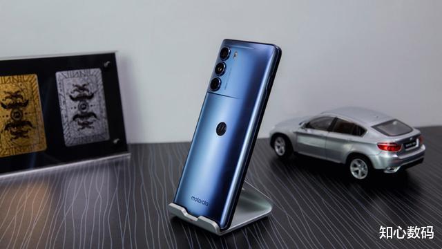 摩托罗拉|不要利润了，144Hz电竞屏+骁龙888plus，512GB仅2399