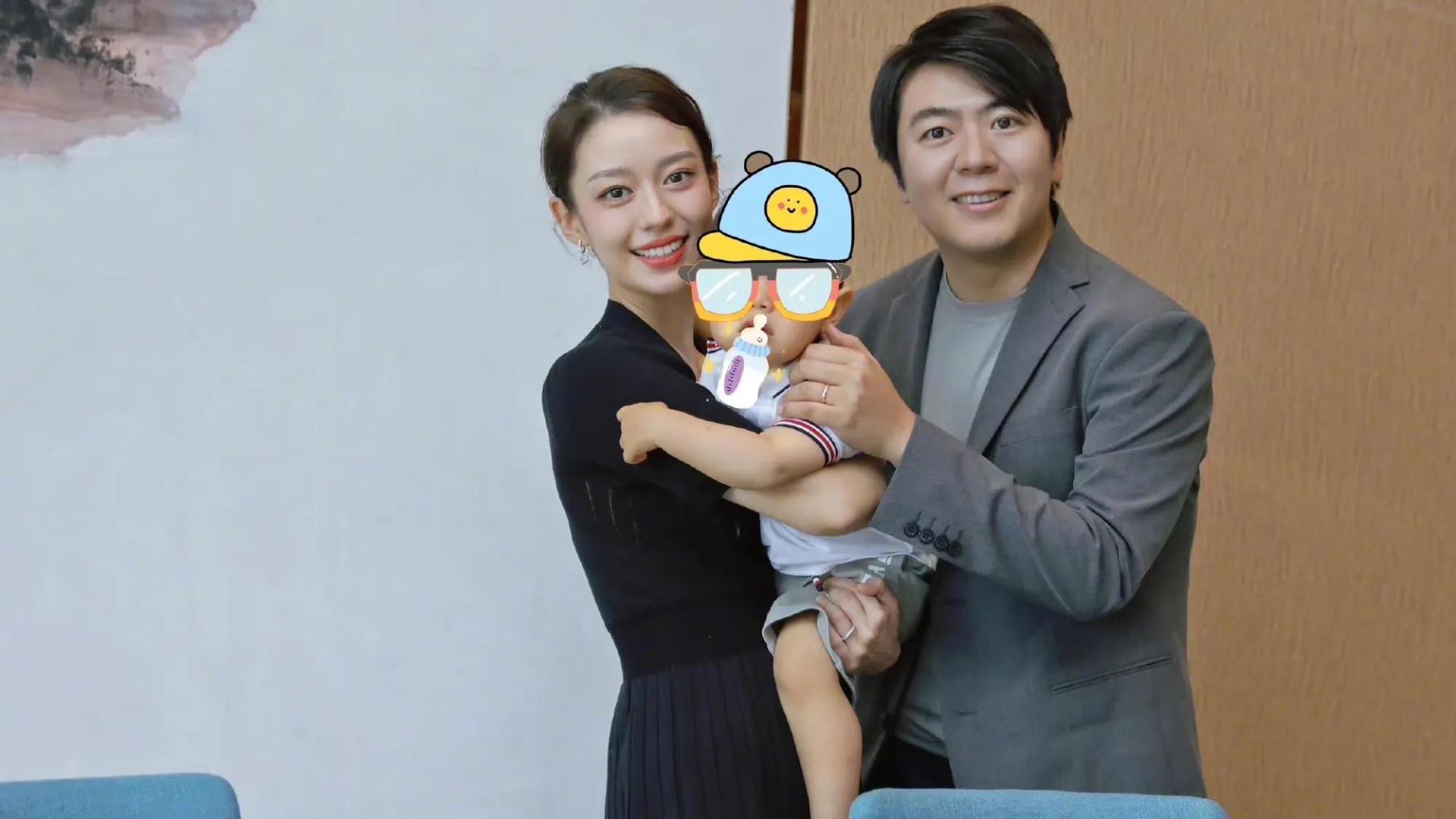 郎朗|郎朗晒全家福庆40岁生日，一家三口幸福相拥，周杰伦转发送祝福