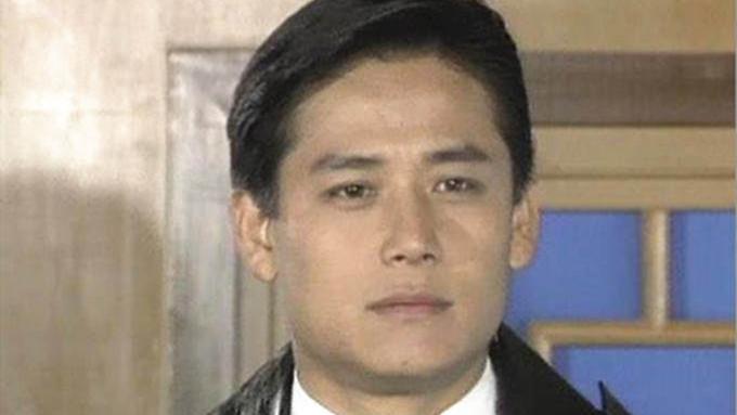 徐乃麟|62岁徐乃麟豪宅设宴，妻子罕见露面稳坐C位，准洋儿媳妇身材出众