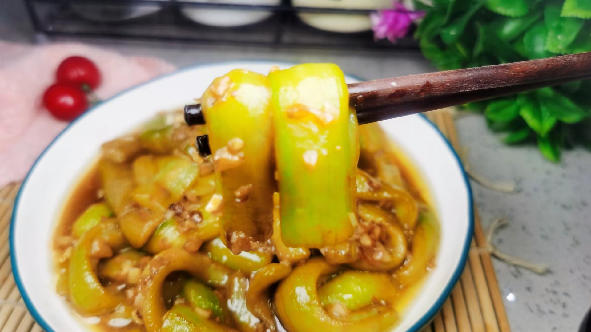 鸡胗|立夏过后该吃它，比黄瓜还嫩，比冬瓜还营养，清炒一盘鲜嫩美味