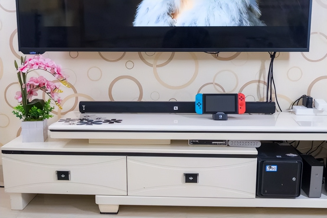 音箱|让声音成为听觉盛宴，JBL CINEMA STV J100家庭影院条形音箱体验