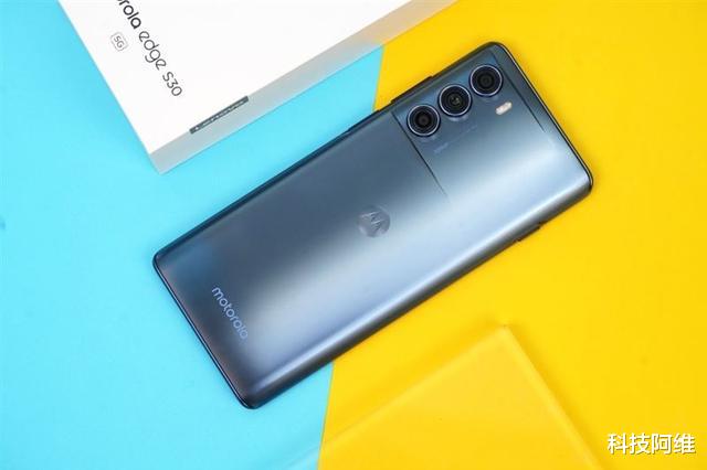 微信|12GB+512GB+5000mAh,现已跌至2499元,无奈依然有人“不买账”