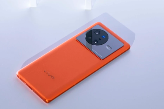 数据库|延续Vivo X80传奇,Vivo X90再次突破,屏下相机+超强三摄