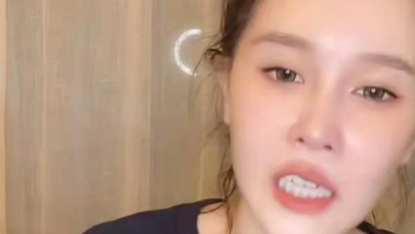 胭脂|赵本山说哭球球，公开嫌弃女儿男友：男人涂粉，毫无男子气概！