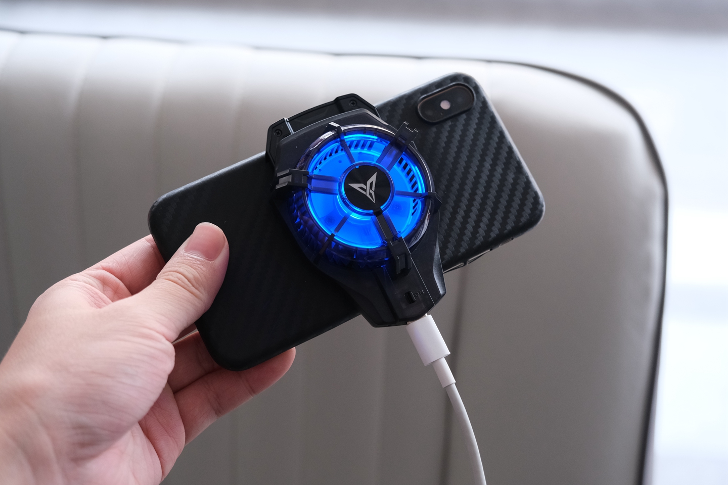 华为|超频制冷，温度骤降22℃，飞智手机散热器B5系列