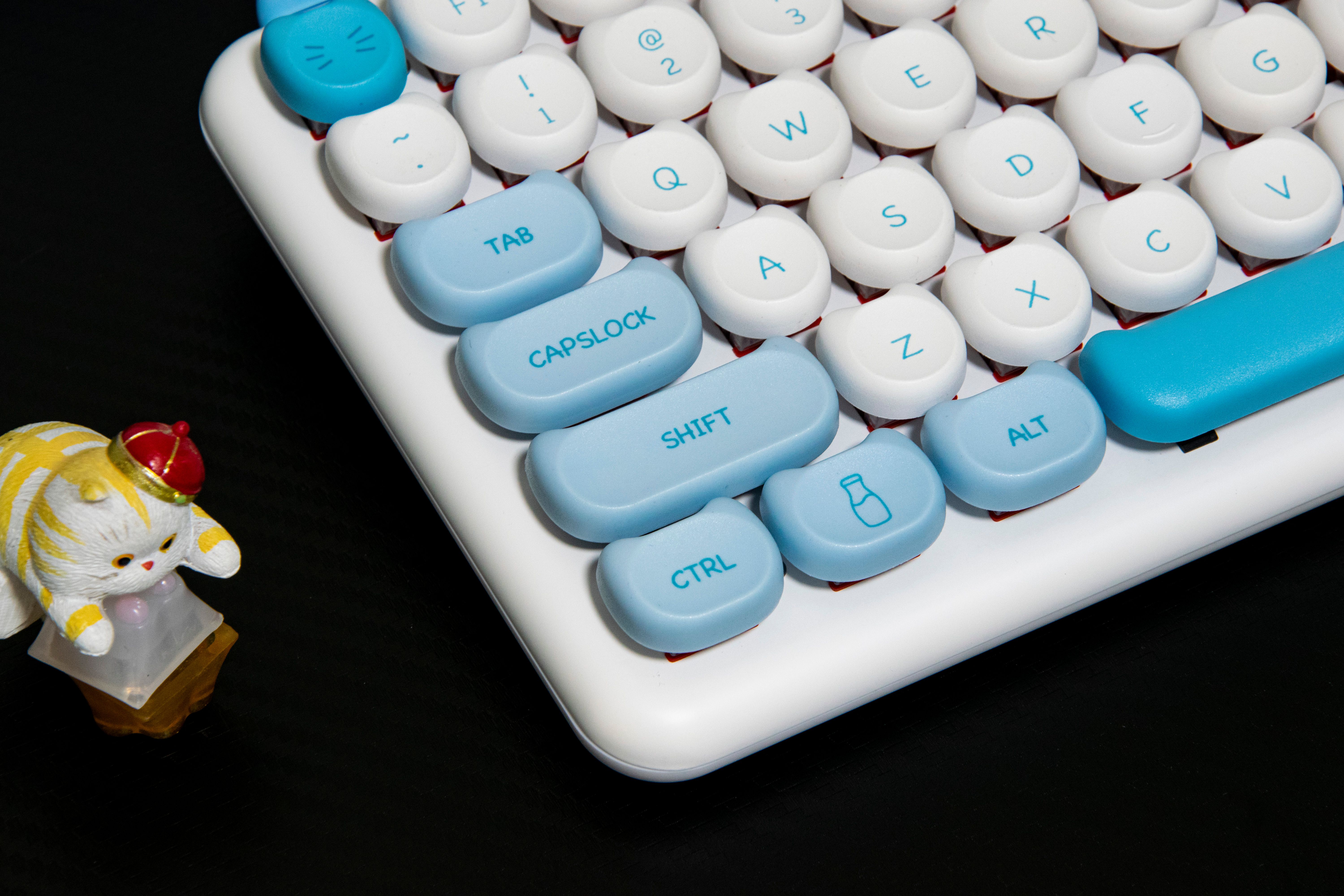 键盘|成为家里最受欢迎的键盘,IQUNIX M80双模键盘到底有哪些魅力?