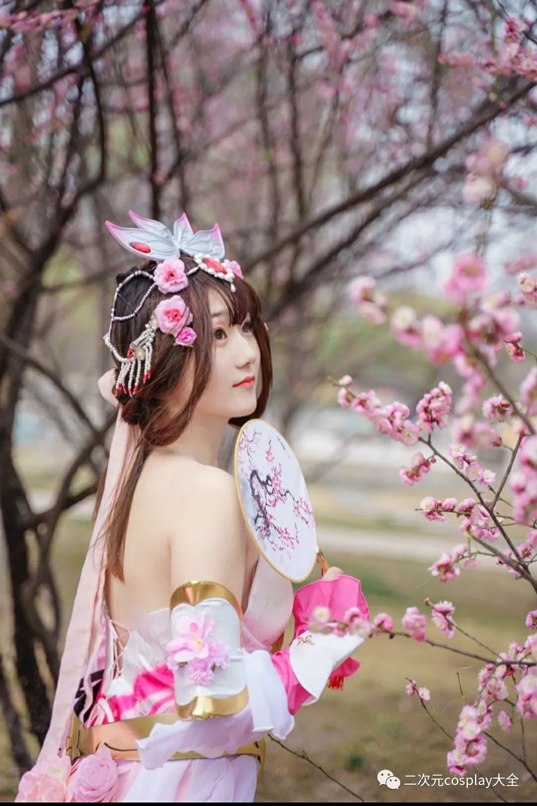 二次元|为自卑踏入二次元的女孩，却因《秦时明月》和cos变得自信起来