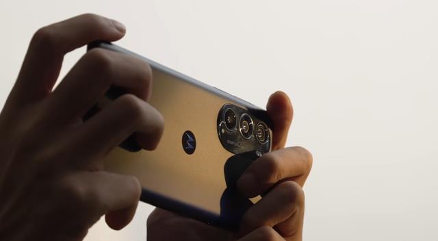 gen.g战队|硬件拉满的MotoedgeX30, 骁龙8Gen1+68W快充,直降830元!