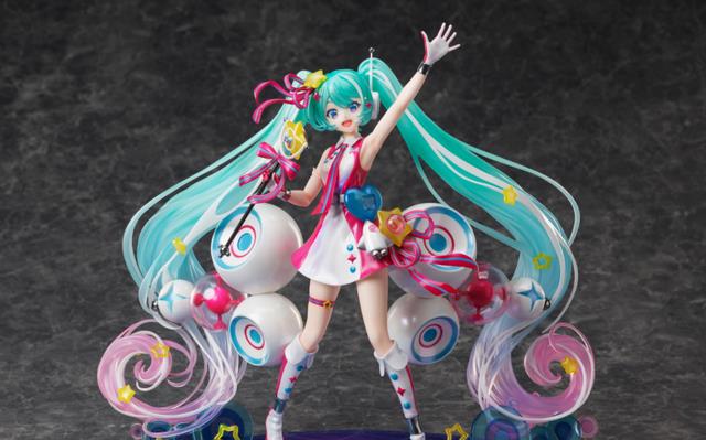 手办|初音未来魔法未来10周年纪念版手办公开 下半身捆四个音响的葱娘