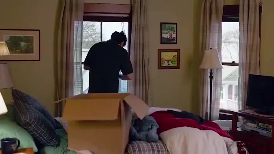 得多绝望才会毫不犹豫的开枪！