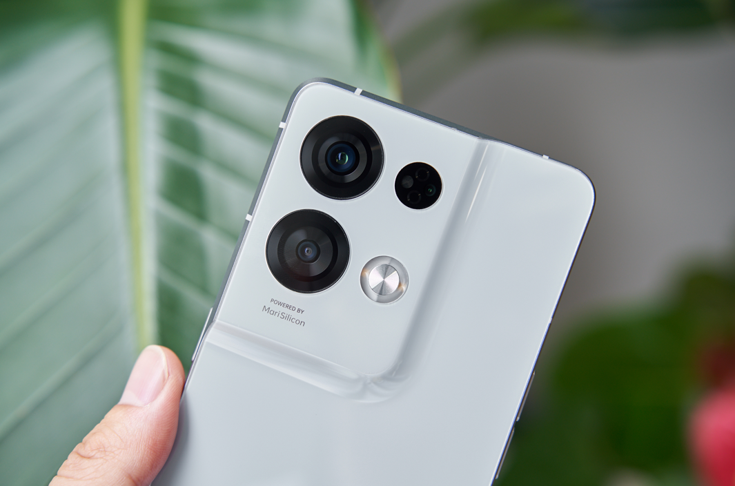 oppo reno|3K价位享受双芯影像？上手Reno8超大杯，这些色彩呈现友商学不来