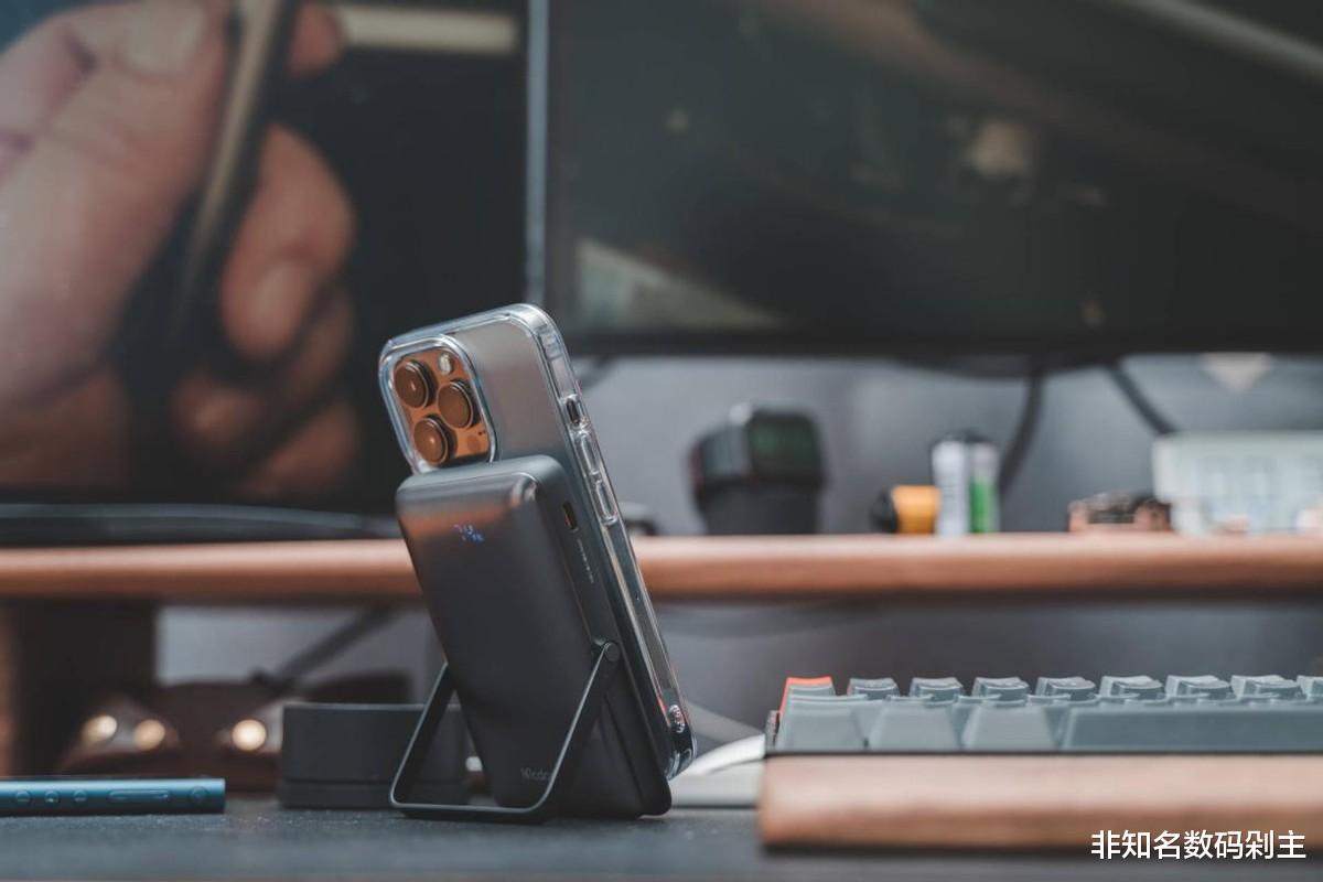 显卡|都2022年了，iPhone还是令人捉急的充电技术怎么解？答：上外挂