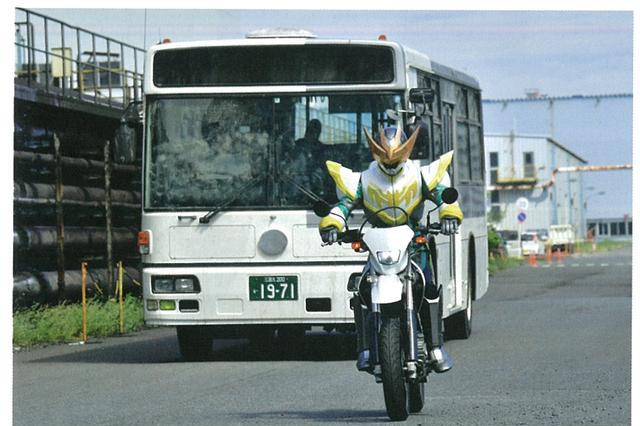 |假面骑士revice剧场版追加剧照阿基蕾拉新武器大二想起了摩托车