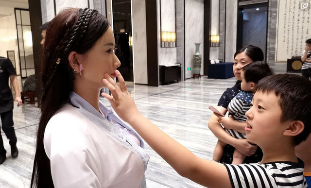 机器人|售价10万的日本“妻子机器人”，除了生小孩啥都能做？这是真的？