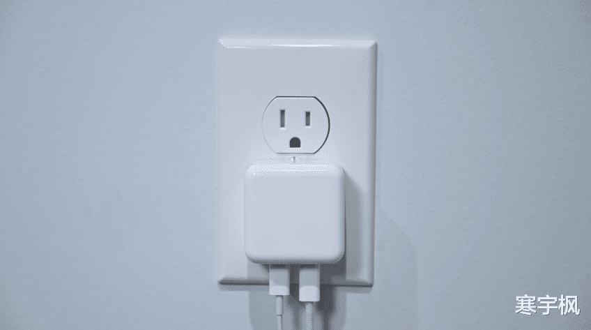 充电器|亲身体验苹果发布的全新充电器,拥有双USB-C,最大支持35W