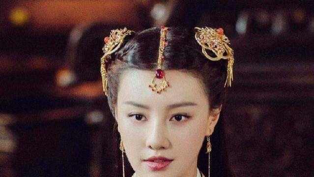 王鹤润|原来说的就是她：拍戏嫌弃井水脏，剧组不得不用140桶矿泉水换水