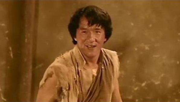 成龙|7年前，成龙回安徽认祖归宗，在\穷\大哥家，只停留十几分钟