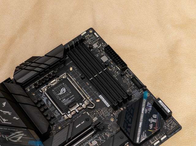 CPU|12490F全核5G也太香了!华硕ROG STRIX B660-G超外频教程