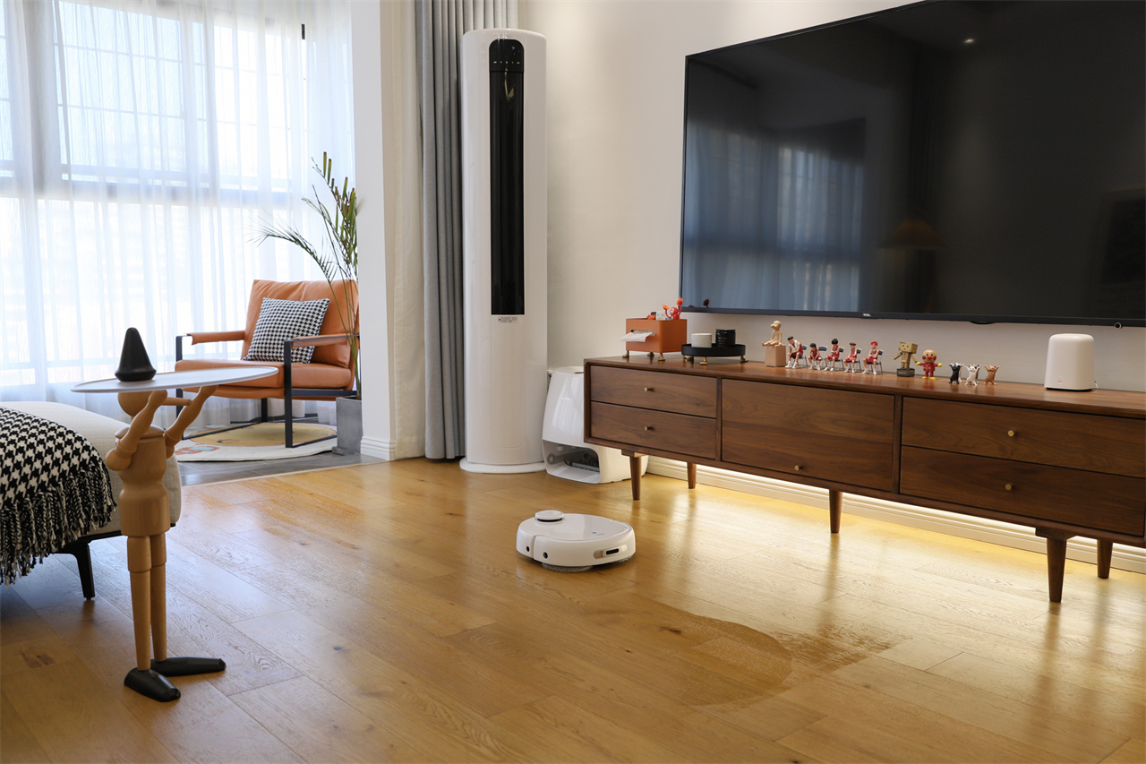 机器人|洗地机、扫地机器人、吸尘器有必要全部入手吗?该怎么选择?