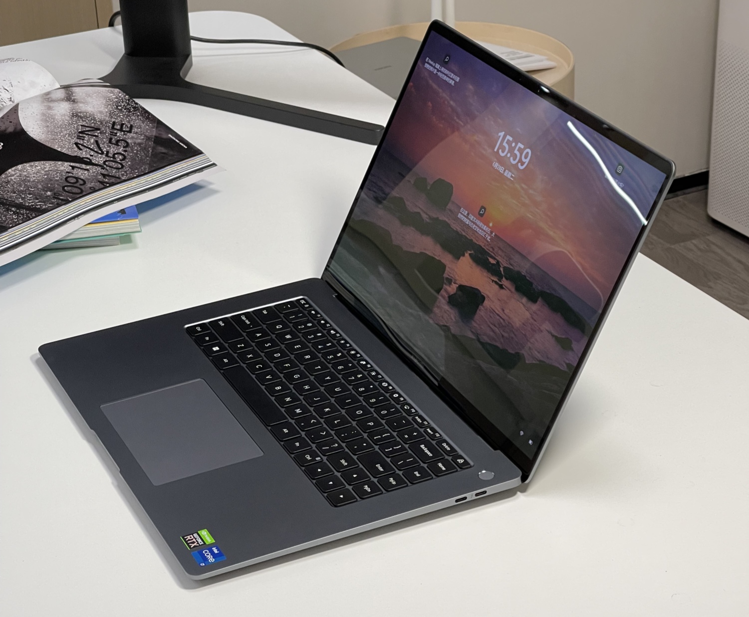 硬盘|小米12S不是唯一,发布会上这款产品也出色,小米首款触屏轻薄本