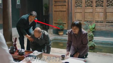 文静|赵丽颖的插兜，唐曾的酒杯，冯雷的微笑，细扒这些演员表演，真牛