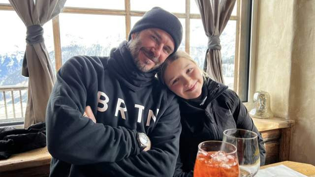 哈珀·贝克汉姆|贝克汉姆为小儿子庆17岁生日！10岁小七颜值出众，父女靠头太温馨