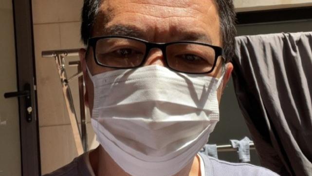 应采儿|应采儿爸爸罕晒外孙，2岁hoho在家打高尔夫，越长越像外婆