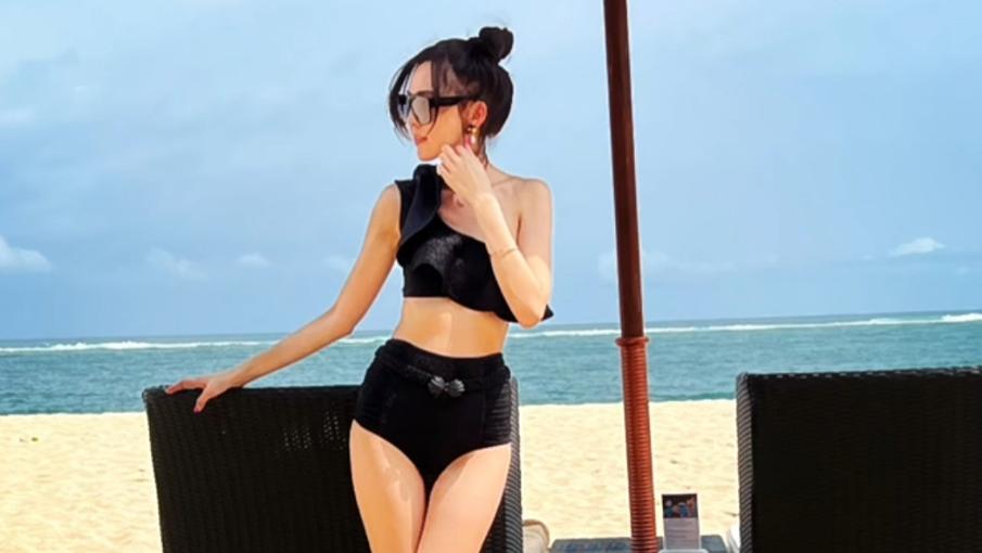 林志颖携妻儿出游，陈若仪甜晒老公视角，三娃辣妈穿泳装身材养眼