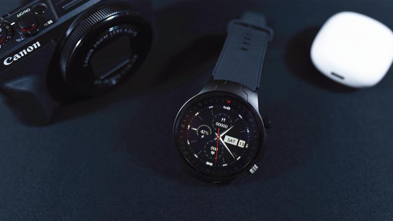 泡泡玛特|实时了解身体状态，真血压测量-dido 智能手表E40S Pro