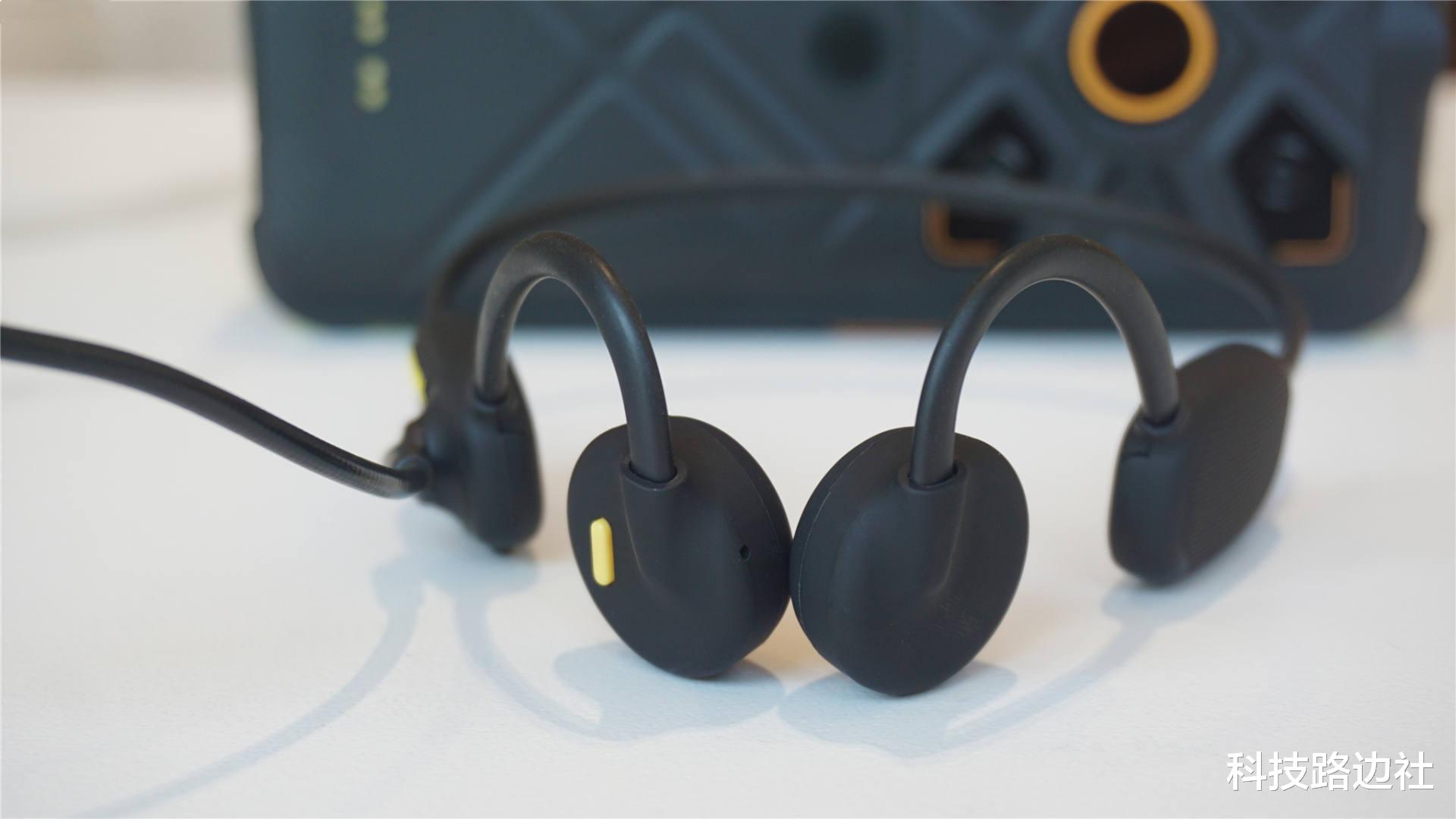 骨传导耳机|不到500元,听歌通话两不误,南卡 Runner Comm骨传导耳机