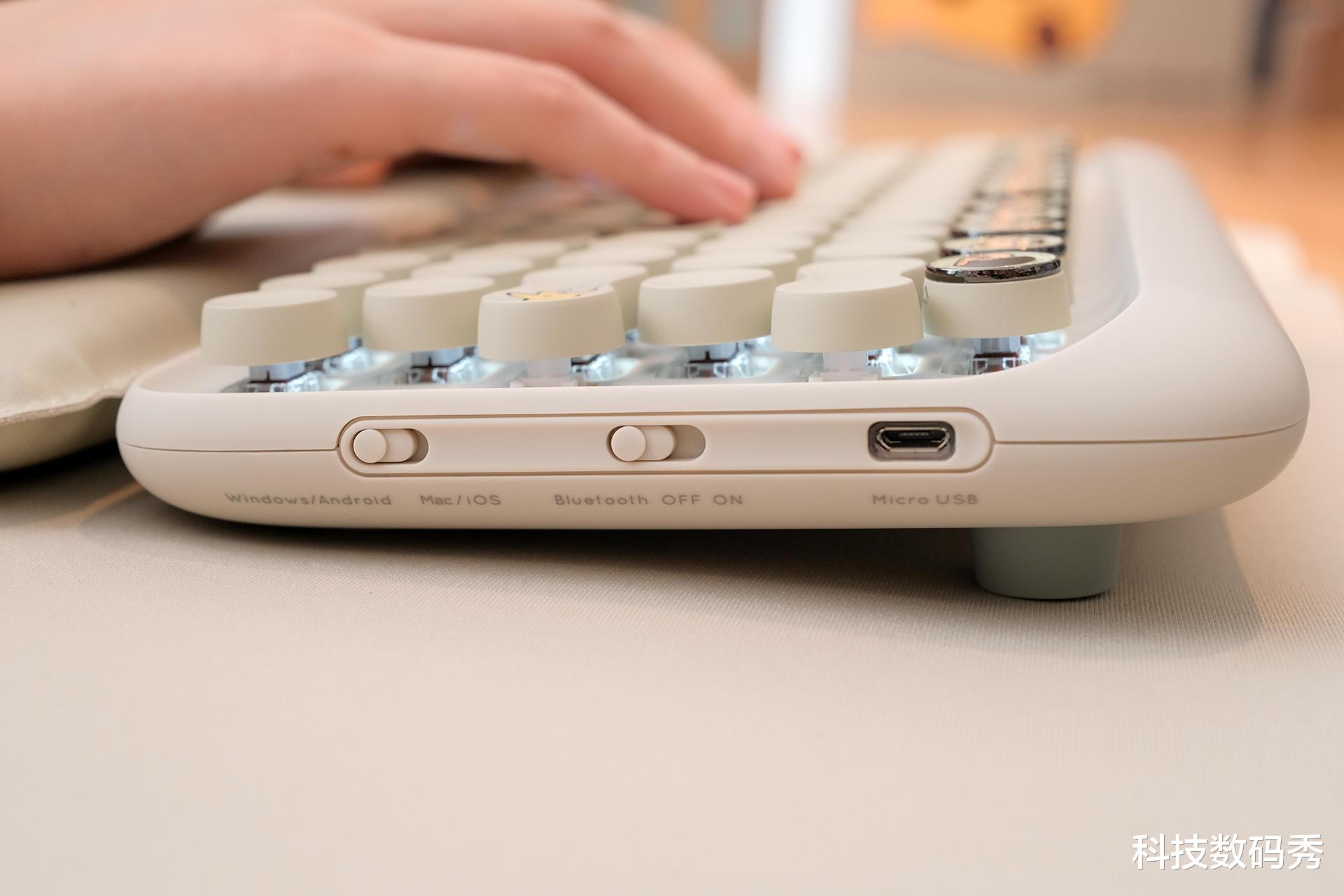 流媒体|洛斐这这这，这不是抢钱吗咱就说？洛斐蜡笔小新款机械键盘它来啦