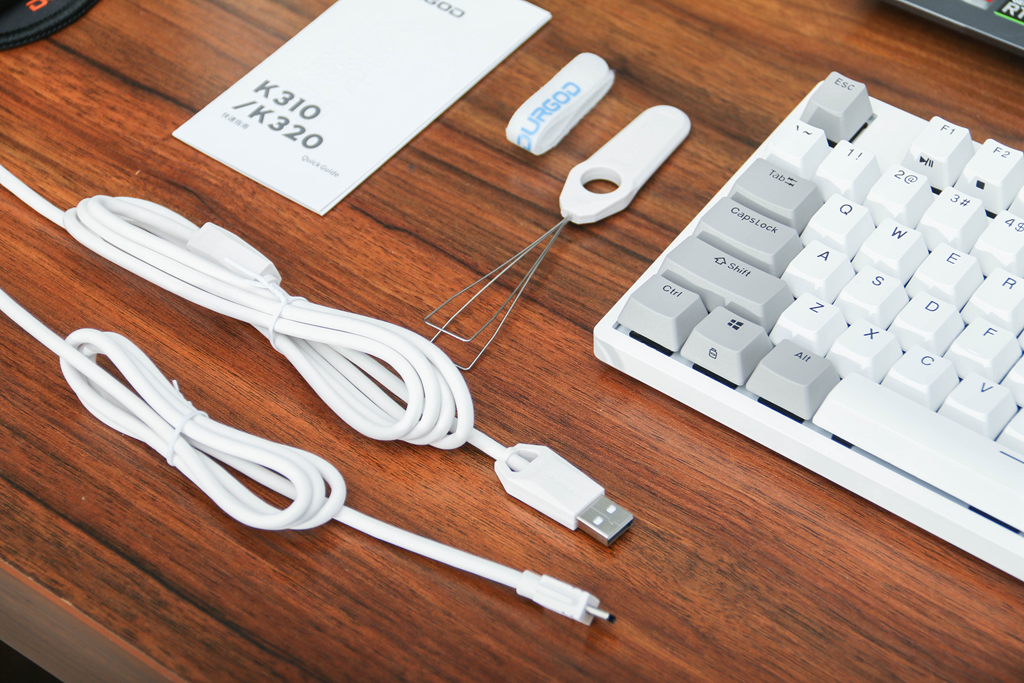 机械键盘|杜伽K320机械键盘：cherry红轴，OEM阶梯键帽，手感一绝