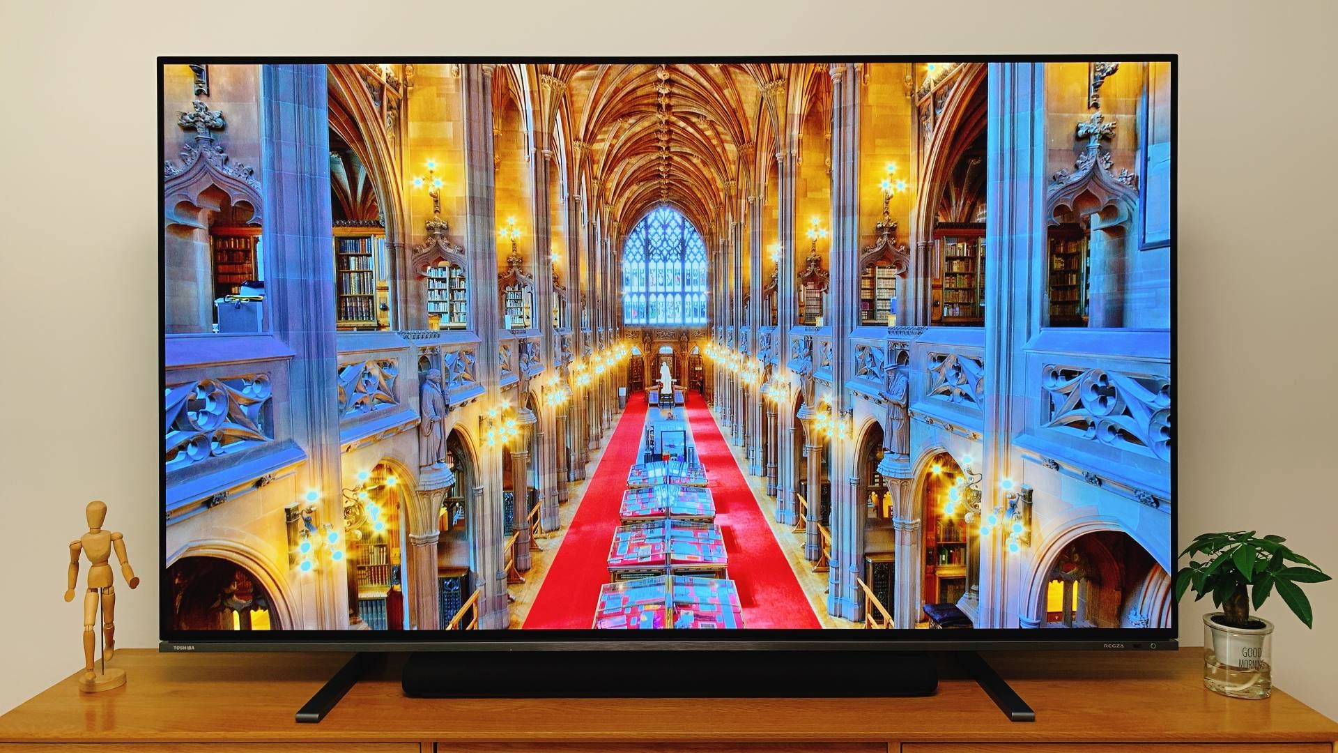 东芝电视|音画双绝的东芝火箭炮电视X8900KF到底有多棒，听我给你讲一讲