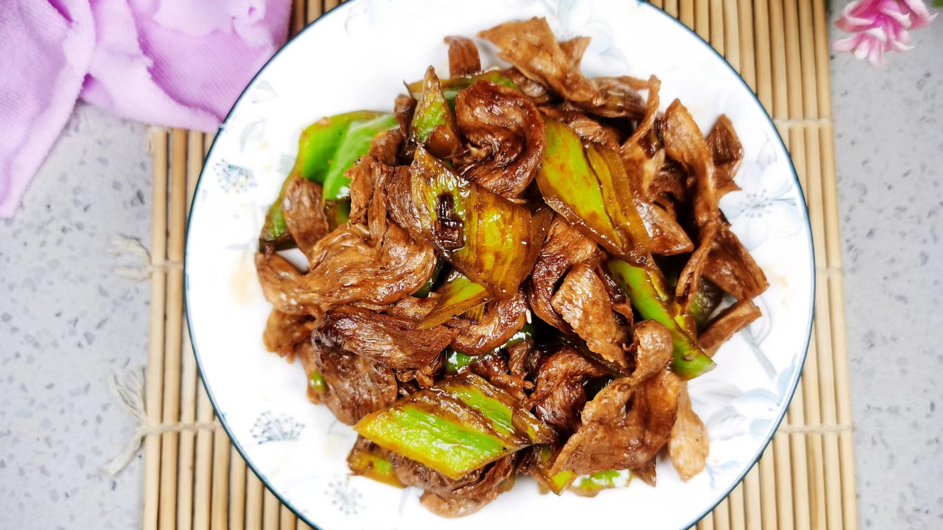 天冷了，遇到此菜别手软，一次多买点囤起来，随吃随取特方便