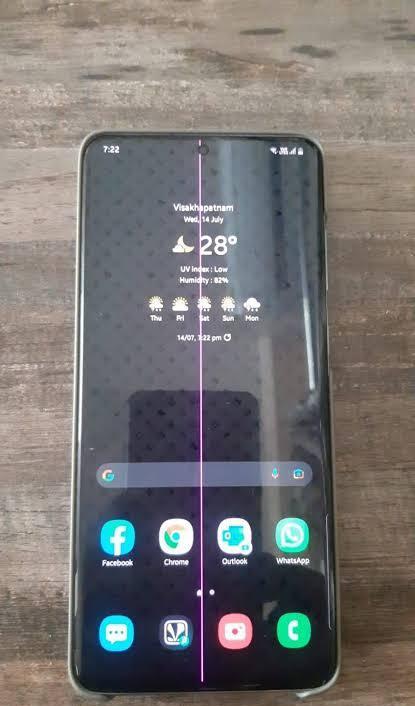 三星|三星GalaxyS20屏幕出状况,更新后亮条贯穿整个屏幕!