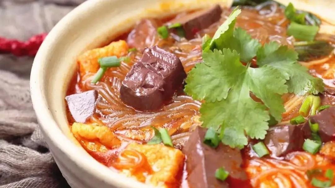 山药|在家做鸭血粉丝汤，南京人的最爱，汤鲜味美，一口销魂，太好吃了