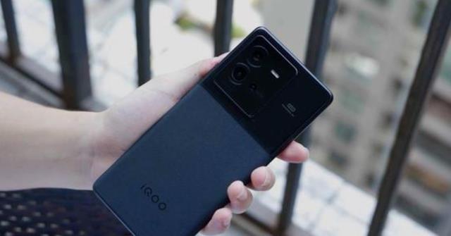 iqoo|iQOONeo7Pro渲染图曝光，一体电竞屏+微云台三摄，游戏新体验