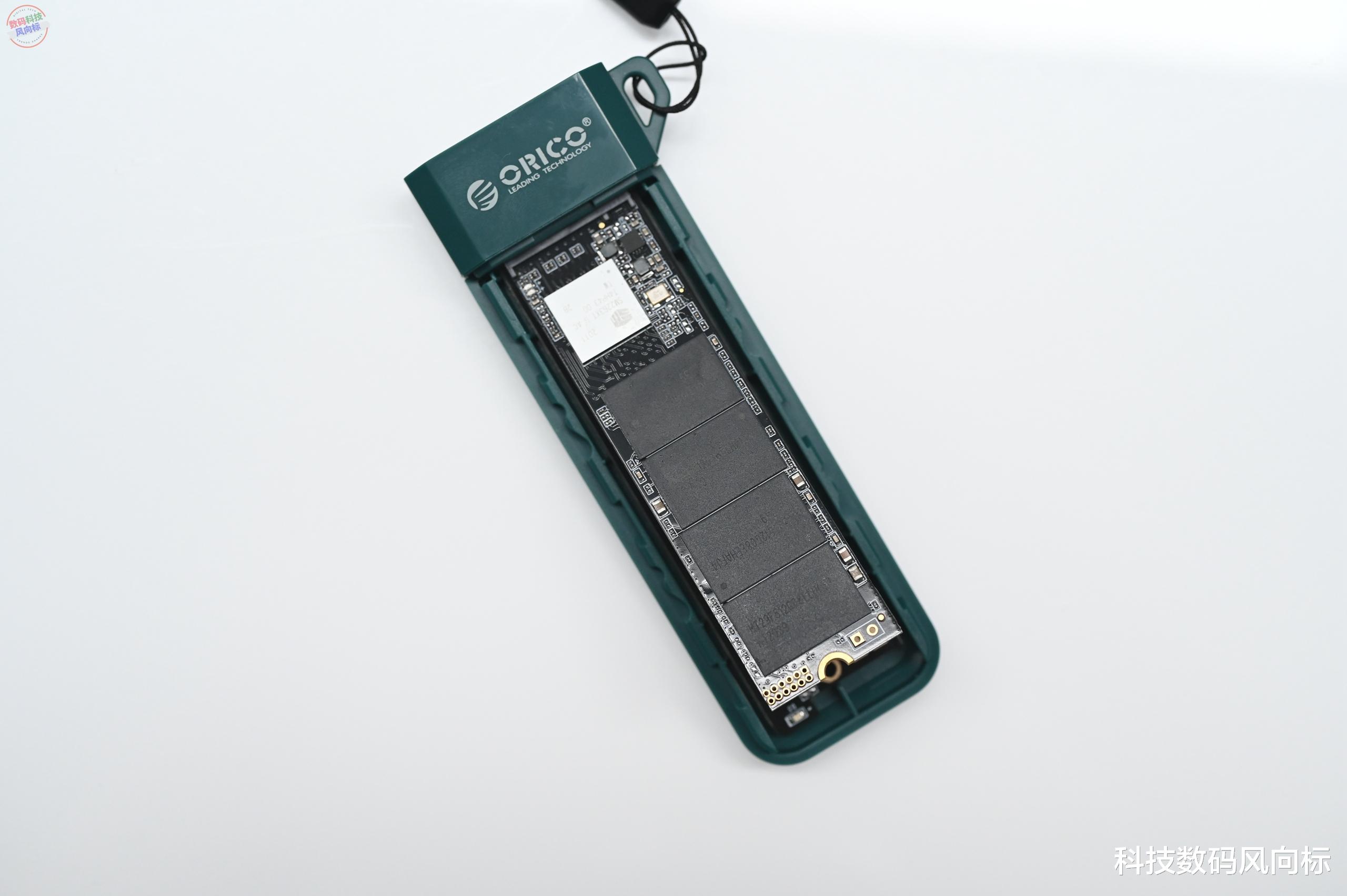 杨幂|升级PC必备！ ORICO M. 2固态硬盘盒体验