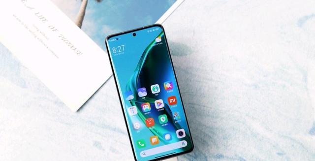 小米科技|全系骁龙8Plus, 全系徕卡影像，雷军首曝12SPro，徕卡标志现身